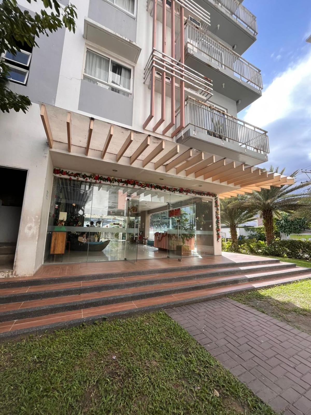 Aparthotel Summum Bonum Bliss - Lahug Cebú Exterior foto